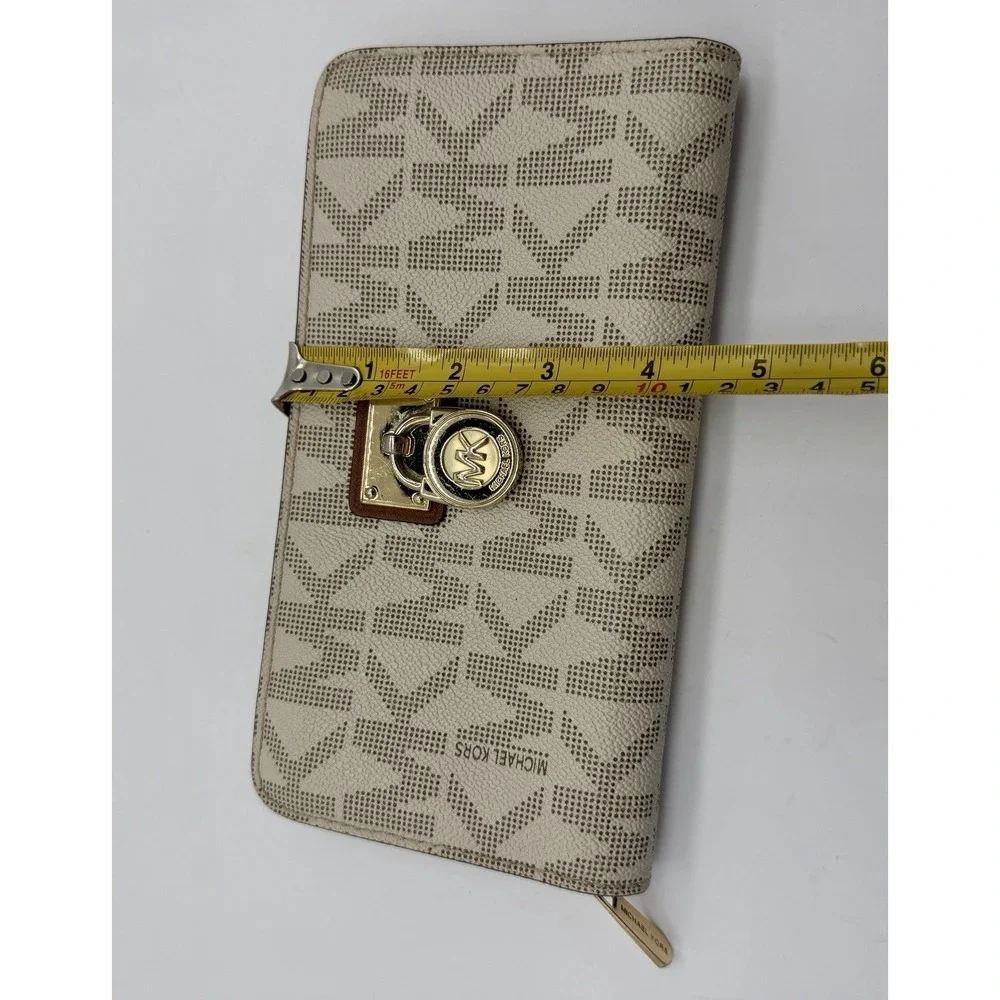 Michael Kors Hamilton Tote Bag Vanilla Monogram Matching Wallet‎